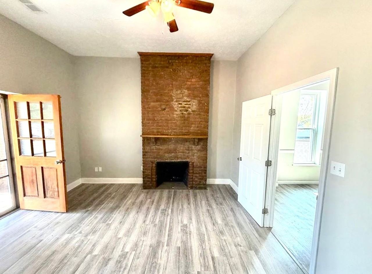 531 E Chestnut St - Photo 2 of 17