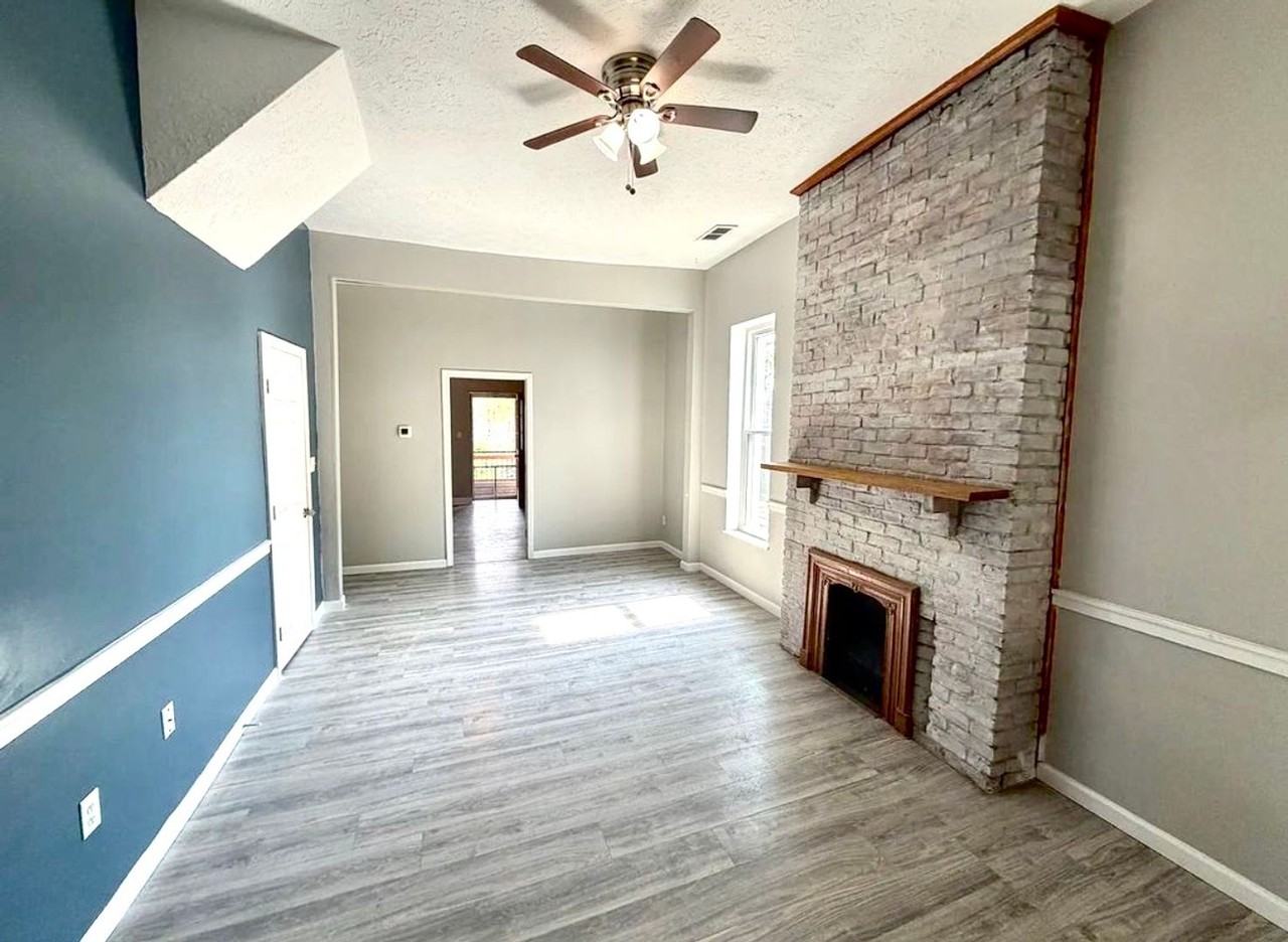 531 E Chestnut St - Photo 3 of 17
