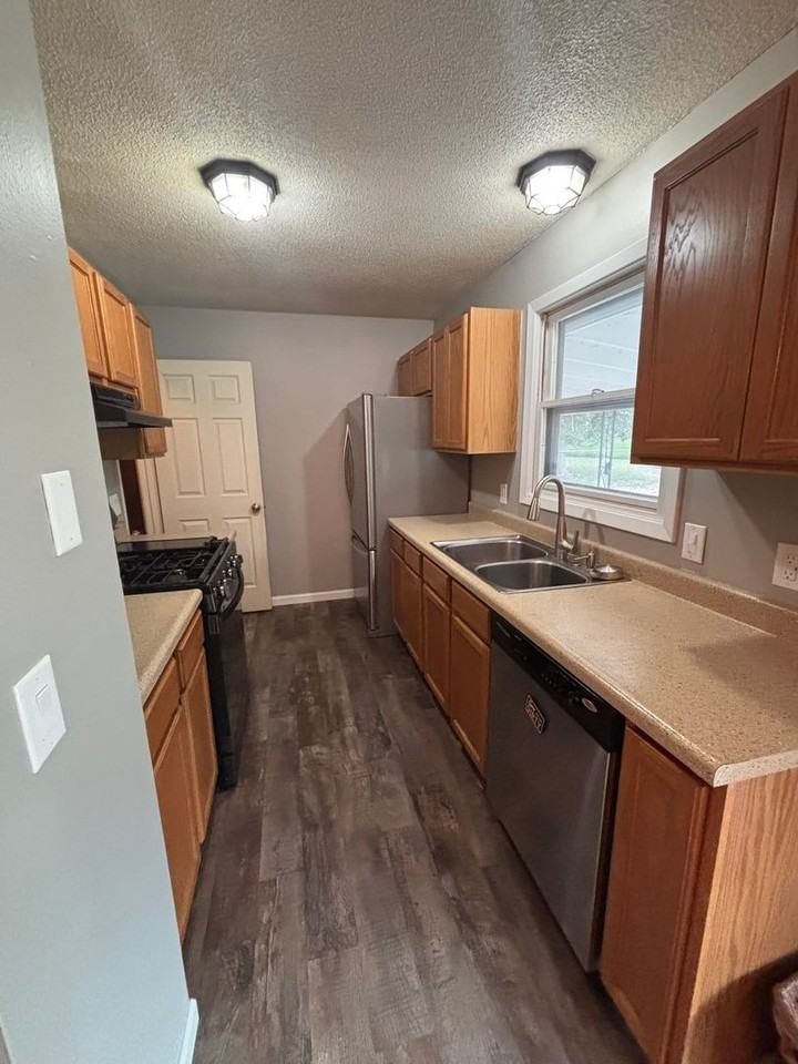 110 Texas St - Photo 7 of 22
