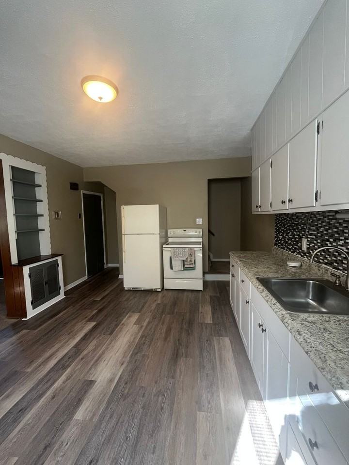 724 S Reading Ave - Photo 2 of 12