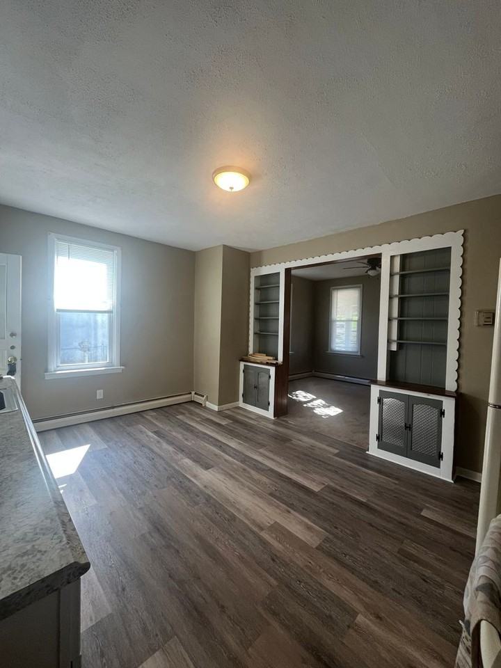724 S Reading Ave - Photo 3 of 12