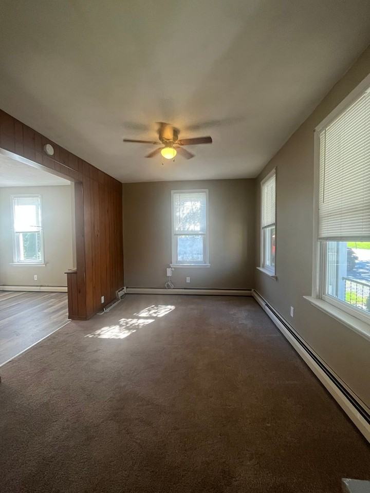 724 S Reading Ave - Photo 4 of 12