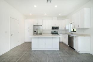 1036 Ne 33rd St - Photo 1 of 1