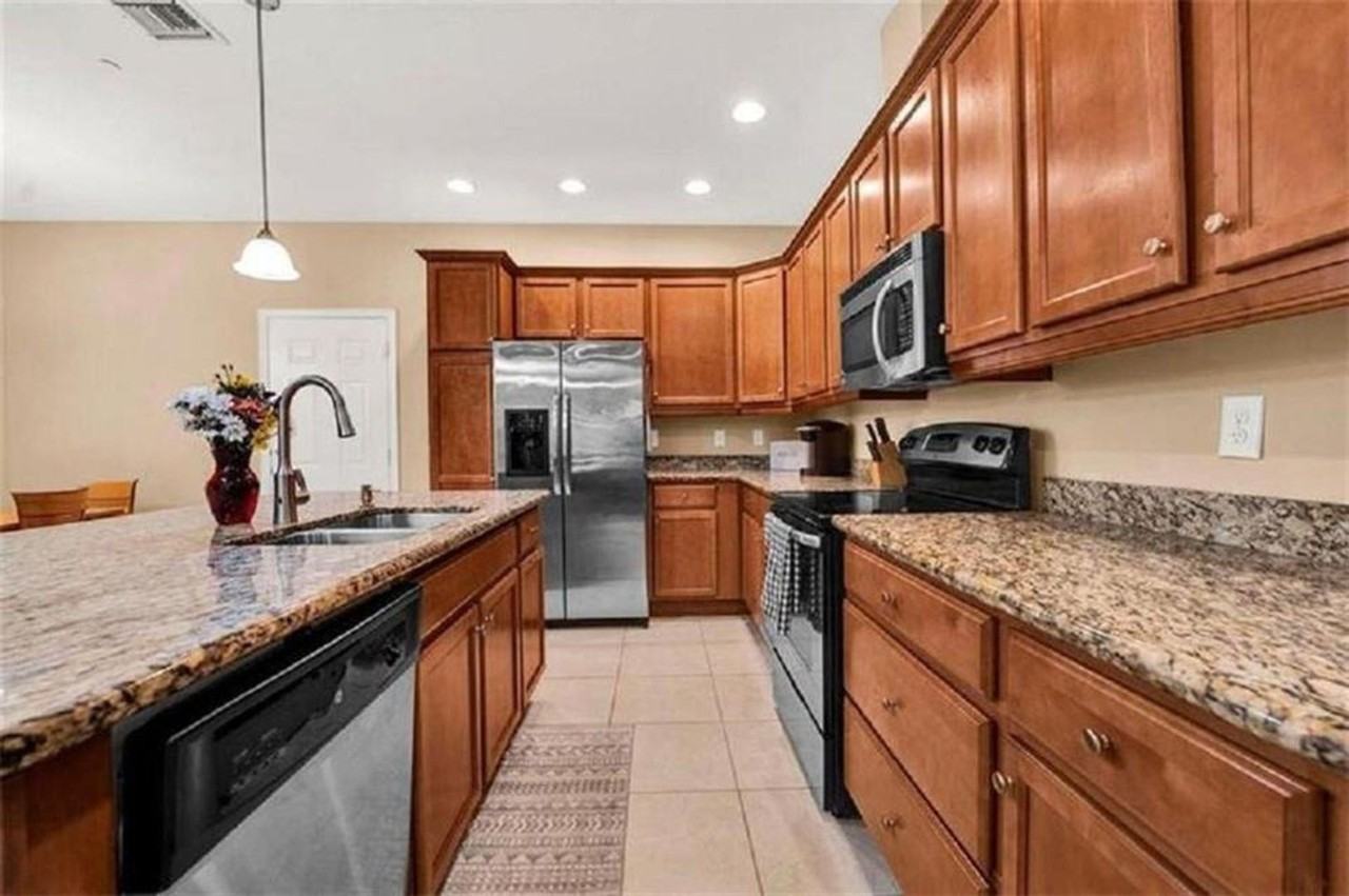 2930 Cascada Isles Way - Photo 2 of 17