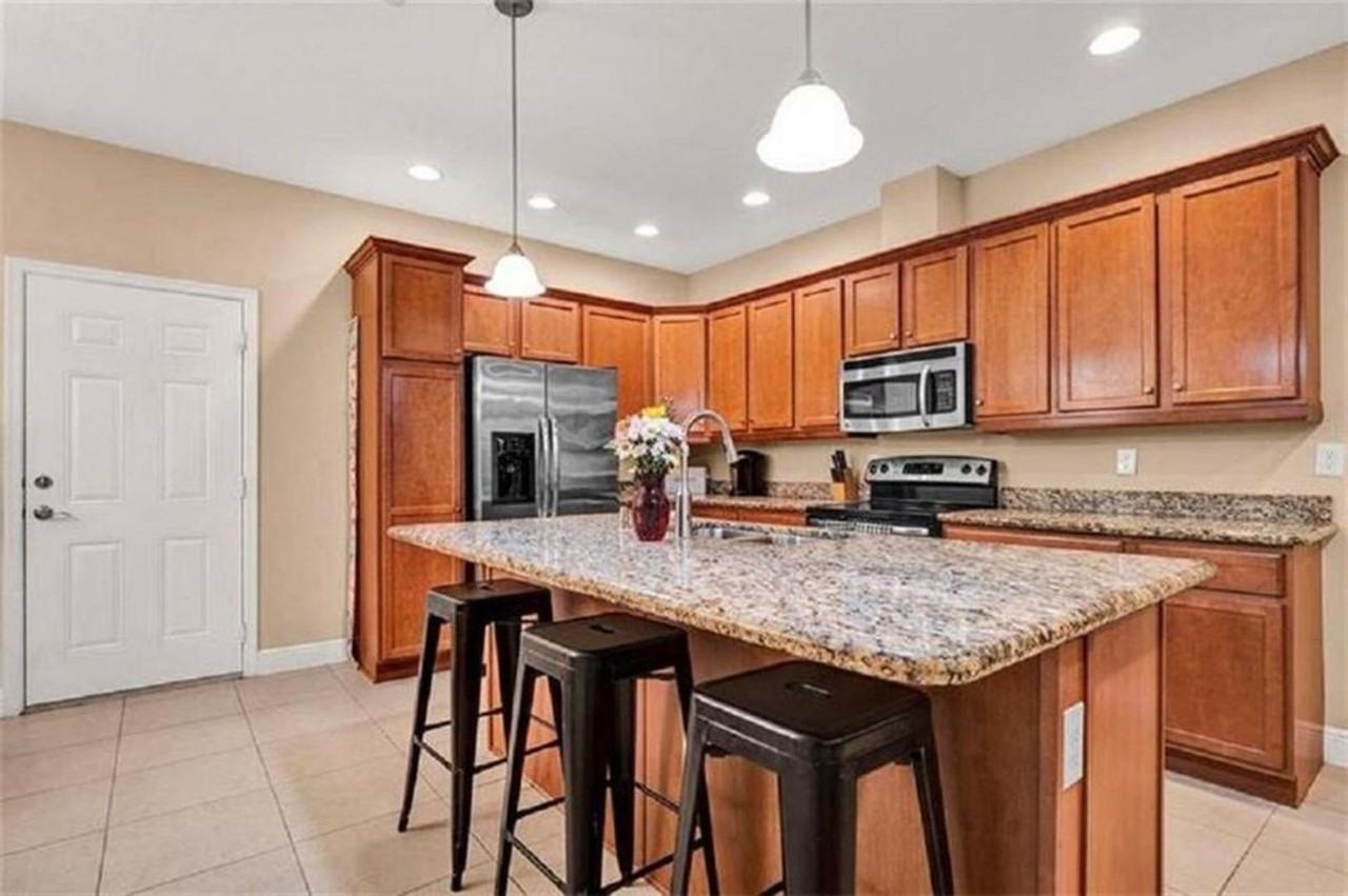 2930 Cascada Isles Way - Photo 3 of 17