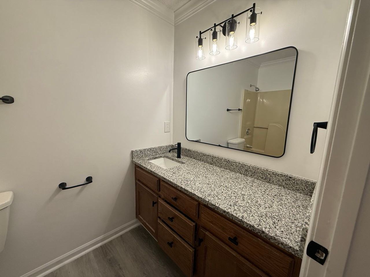 425 Autumnwood Dr Sw - Photo 5 of 17