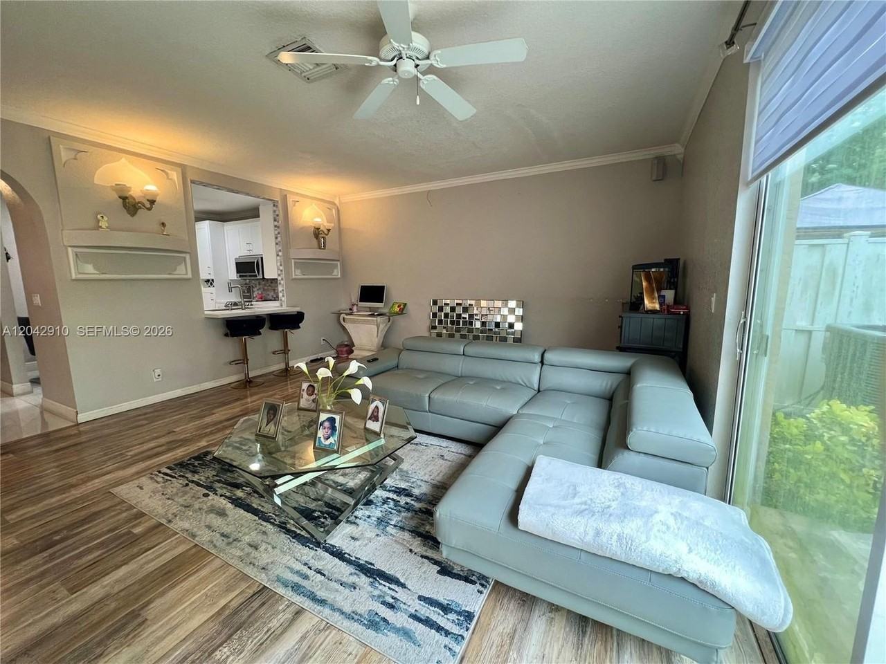 8917 Nw 54th St - Photo 7 of 16