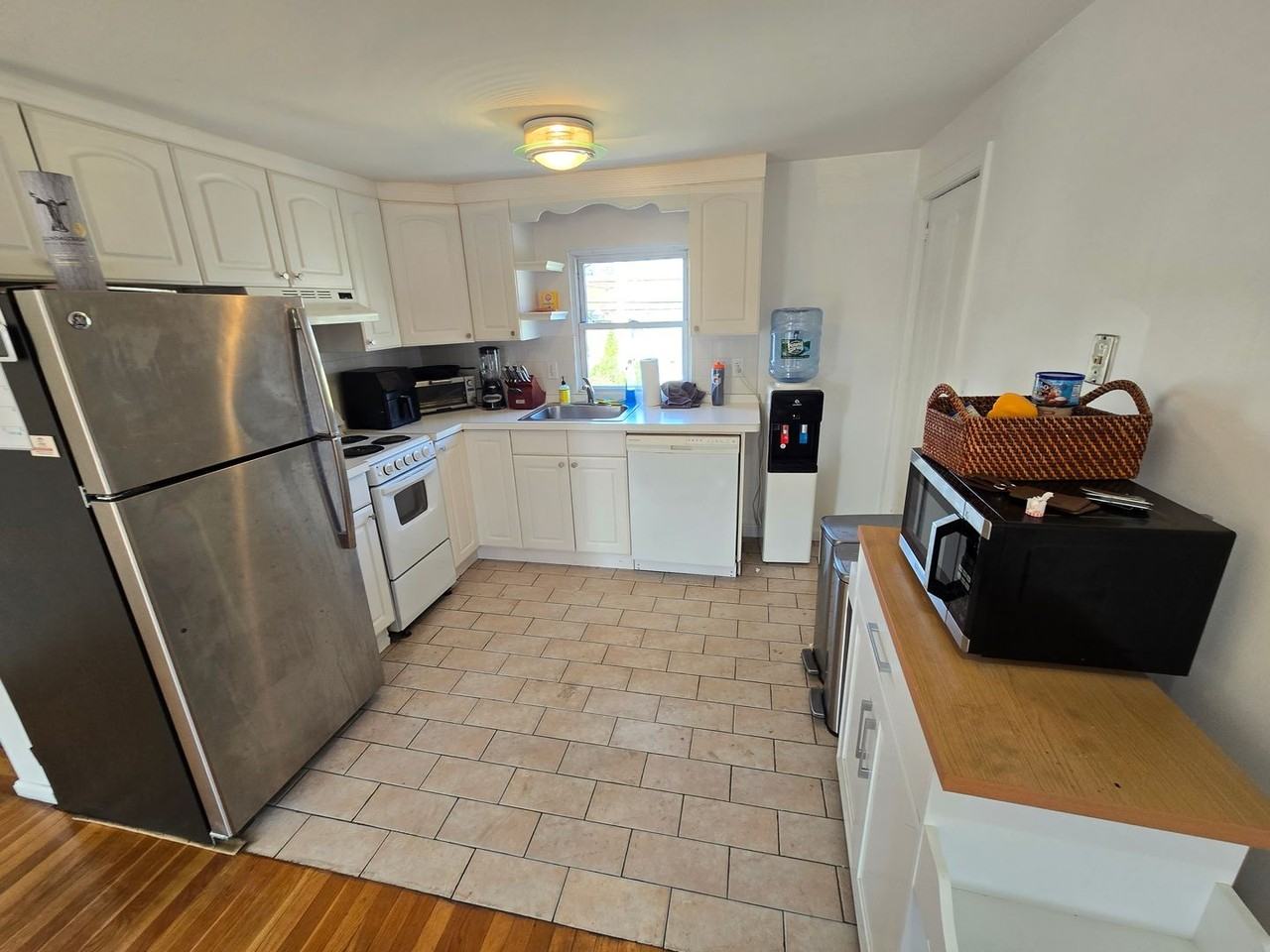 62 Summer St - Photo 2 of 7