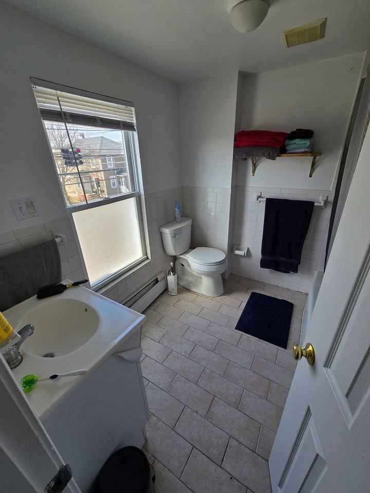 62 Summer St - Photo 5 of 7