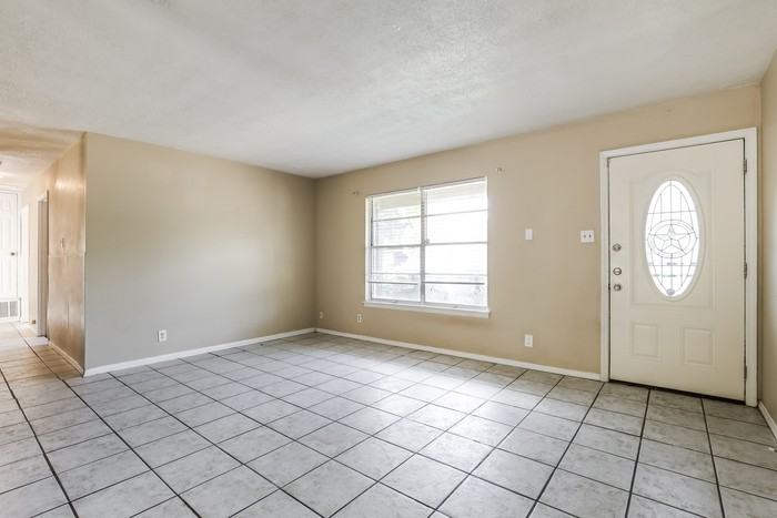 7219 Westport Way - Photo 3 of 20