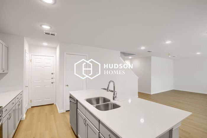 120 Doma Ave - Photo 4 of 12