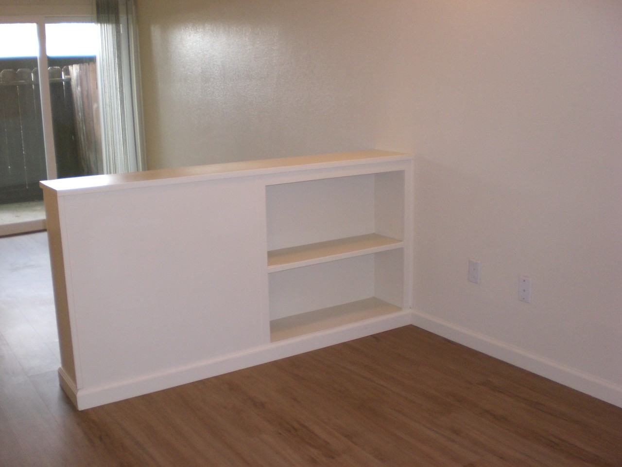 2323 Mcbride Ln - Photo 4 of 8