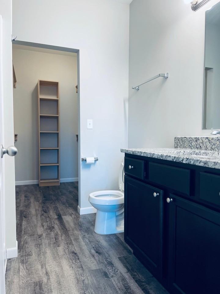 1624 E Horstmann Ct #1624 - Photo 4 of 9