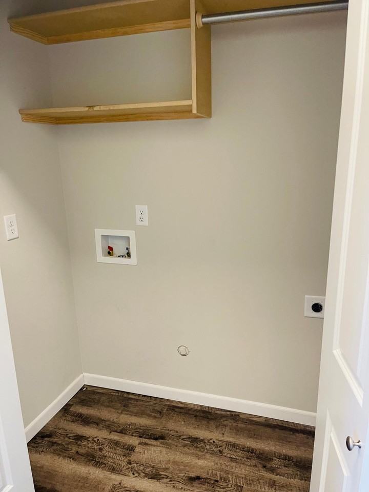 1624 E Horstmann Ct #1624 - Photo 7 of 9