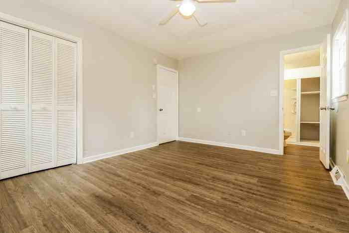 212 Woodward Blvd - Photo 7 of 10