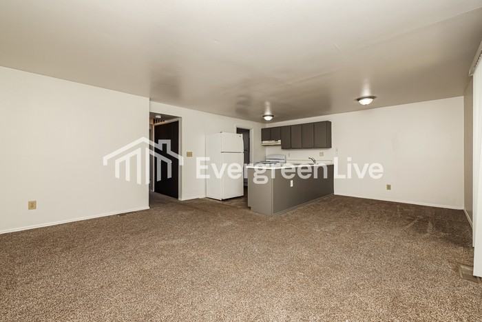 8060 Mount Everest St - Photo 3 of 15