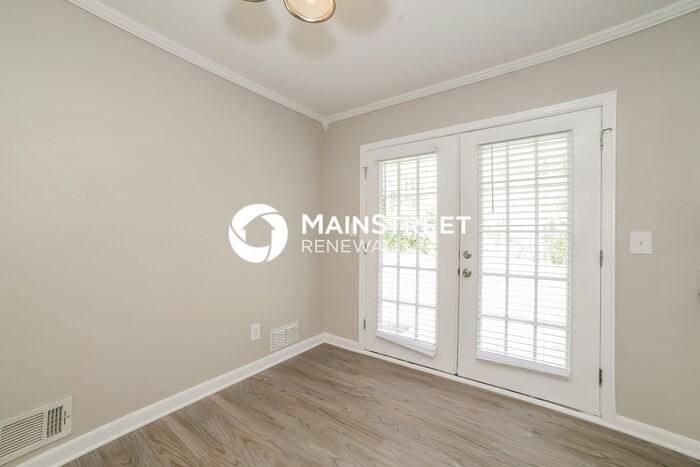 3553 Highwood Dr Sw - Photo 4 of 17