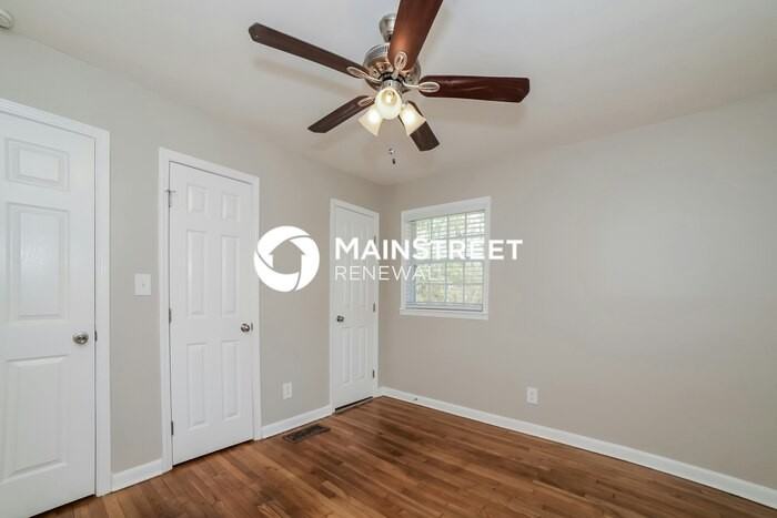 3553 Highwood Dr Sw - Photo 6 of 17