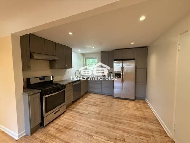 1535 Hudson St #3 - Photo 6 of 19