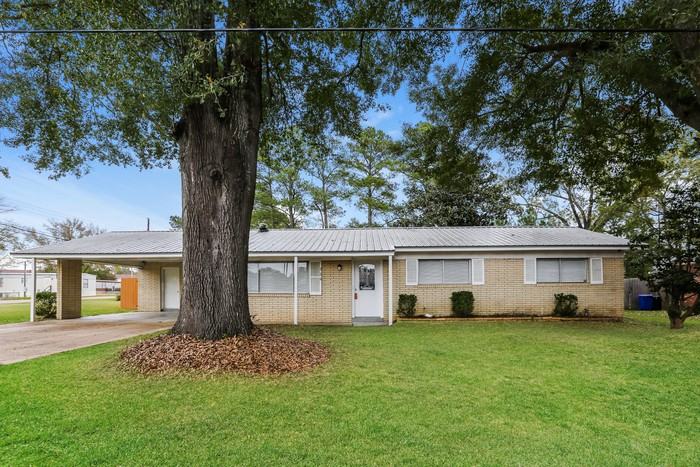 226 Greer Dr