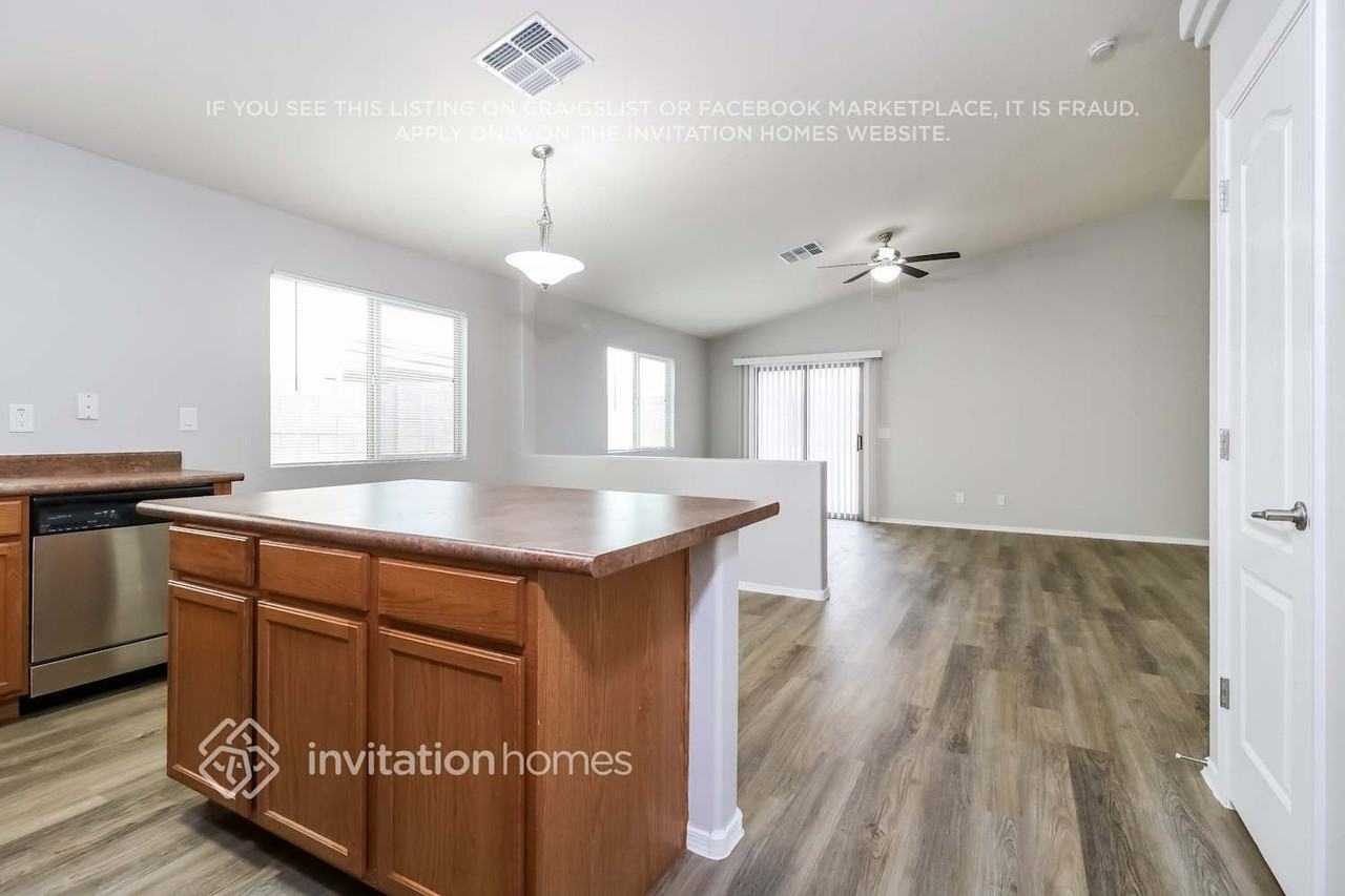 21836 W Mohave St - Photo 4 of 15