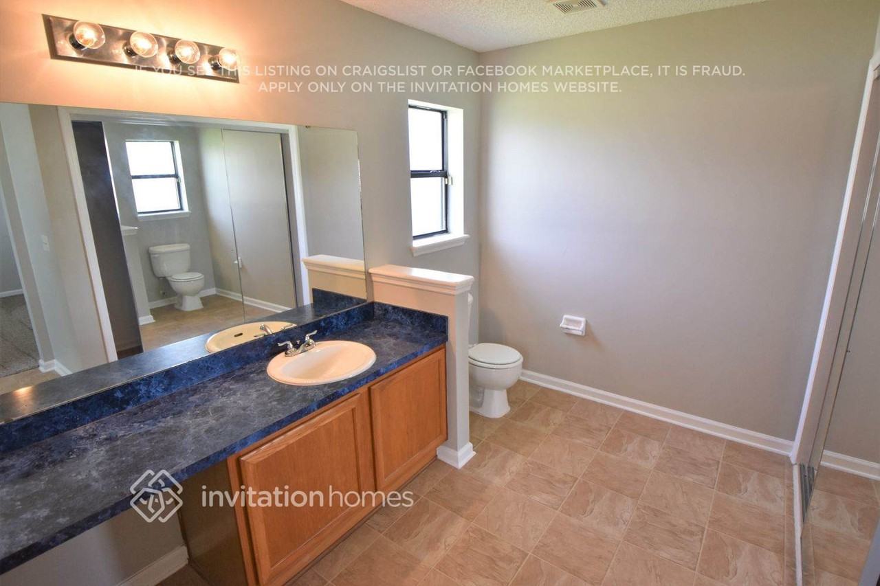 9785 Oxford Station Dr - Photo 5 of 9