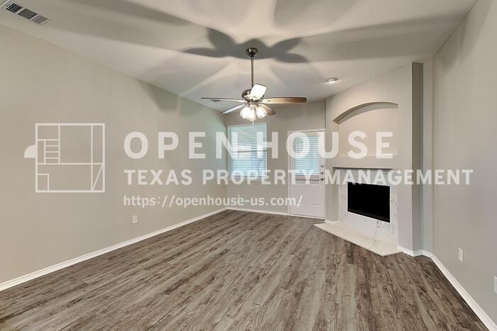 1317 Eagle Wing Ln - Photo 6 of 23