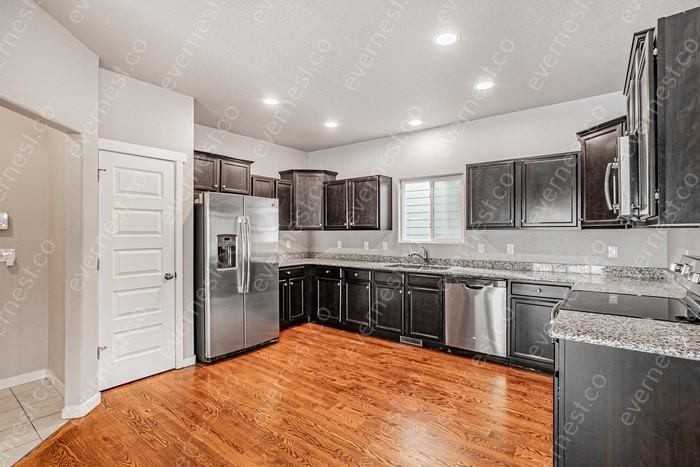 2405 Falkirk Dr - Photo 2 of 24