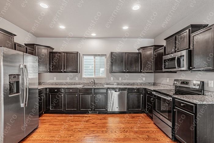 2405 Falkirk Dr - Photo 4 of 24