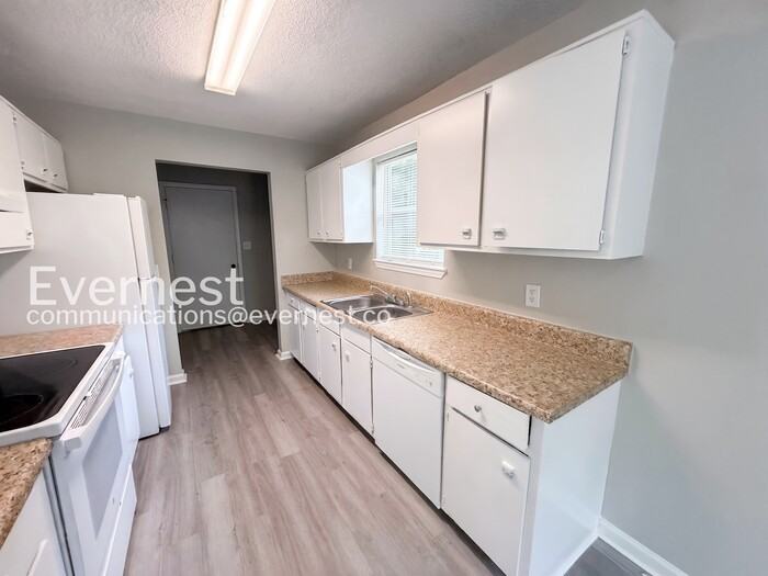 2201 Pentland Dr - Photo 2 of 18