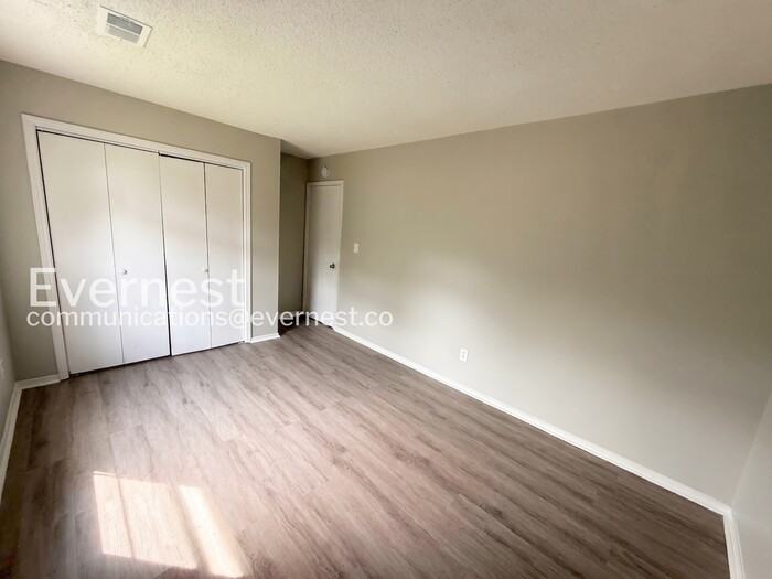 2201 Pentland Dr - Photo 4 of 18