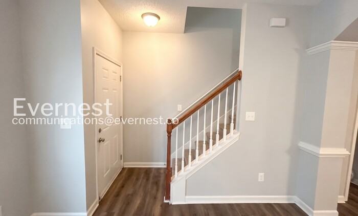 8648 Thomas Ln - Photo 3 of 23