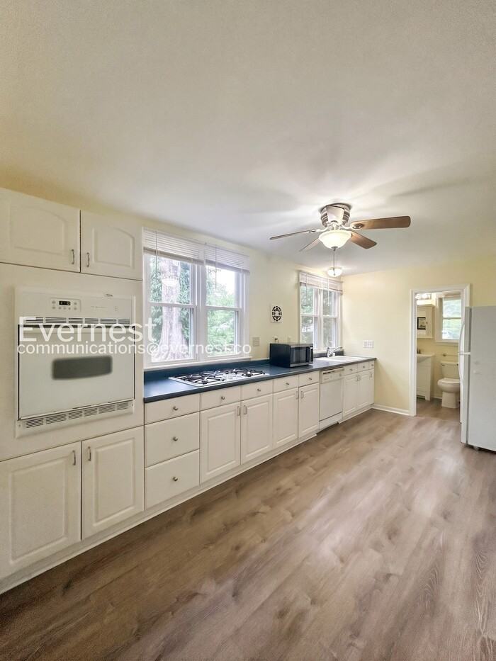 227 Lincoln Ave - Photo 4 of 25