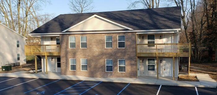 2733 Noel Ln - Photo 2 of 8