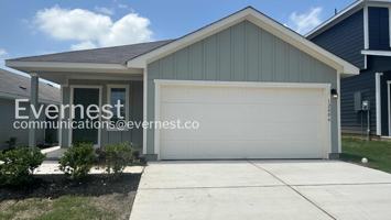 featured image of 12006 Pike Bnd