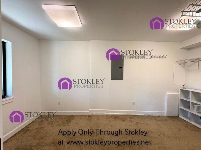 712 Moraga Rd - Photo 7 of 11