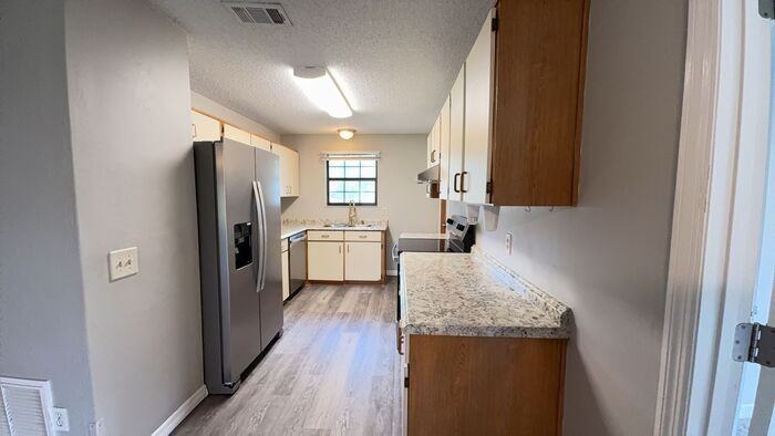 24 Wellside Ln - Photo 3 of 15