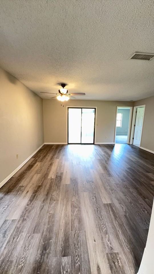 24 Wellside Ln - Photo 4 of 15