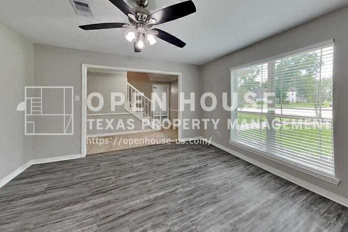 18330 Ella Blvd - Photo 4 of 21
