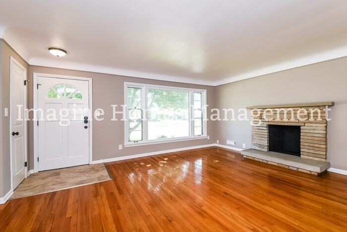 2900 Dale Ave - Photo 4 of 16