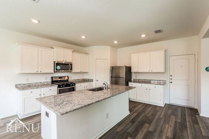 2955 Jackson Smt - Photo 5 of 24