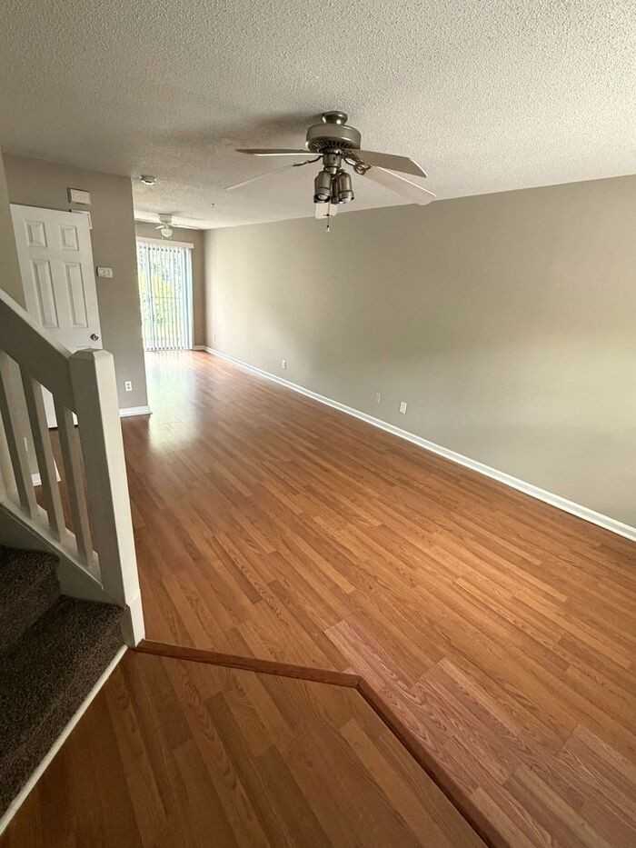 624 Emerald Cove Dr - Photo 2 of 13