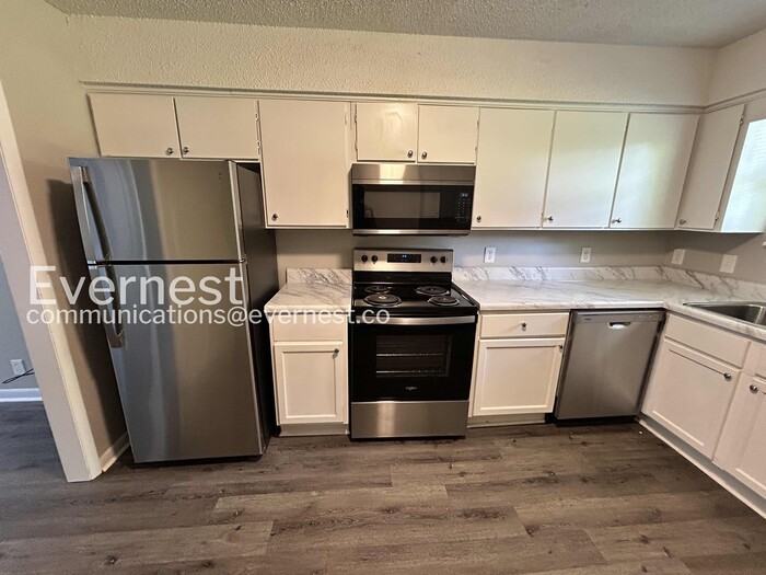 1176 Sioux Ter - Photo 5 of 21
