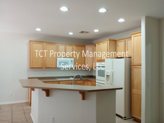 16425 N 169th Dr - Photo 4 of 12