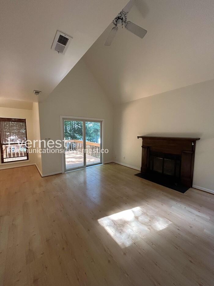 128 Sharps Rd - Photo 2 of 24