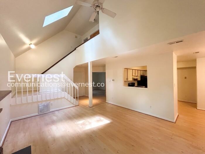 128 Sharps Rd - Photo 5 of 24