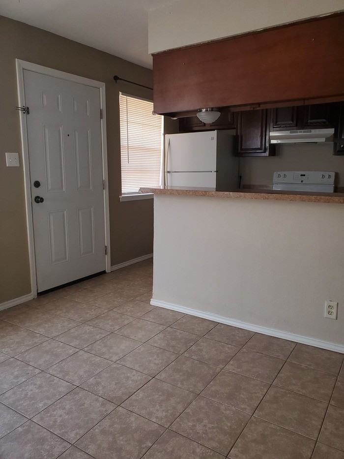 2211 New Combes Hwy #11 - Photo 7 of 12