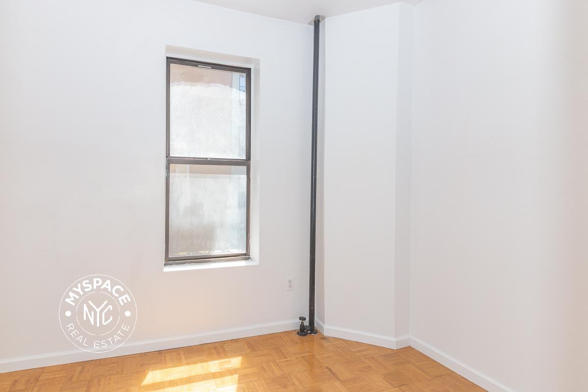 244 Roebling St #5 - Photo 7 of 7