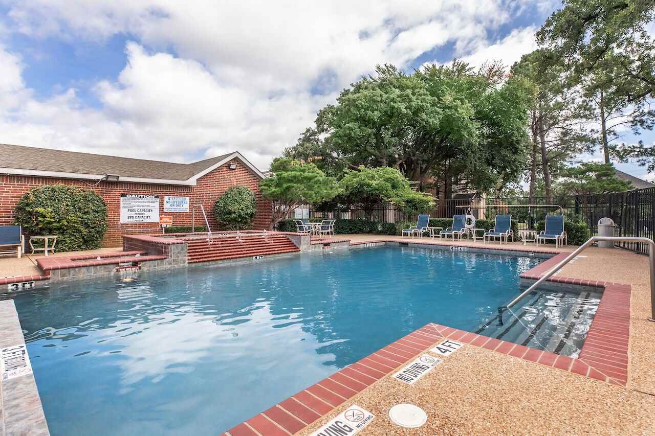 Villas on Bear Creek - Photo 6 of 47