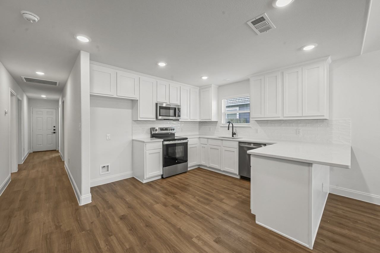 2307 Mill St #1 - Photo 4 of 17